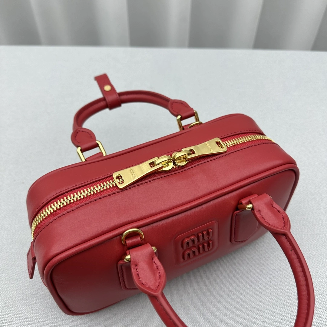 Miu Miu Top Handle Bags Cozy 69502