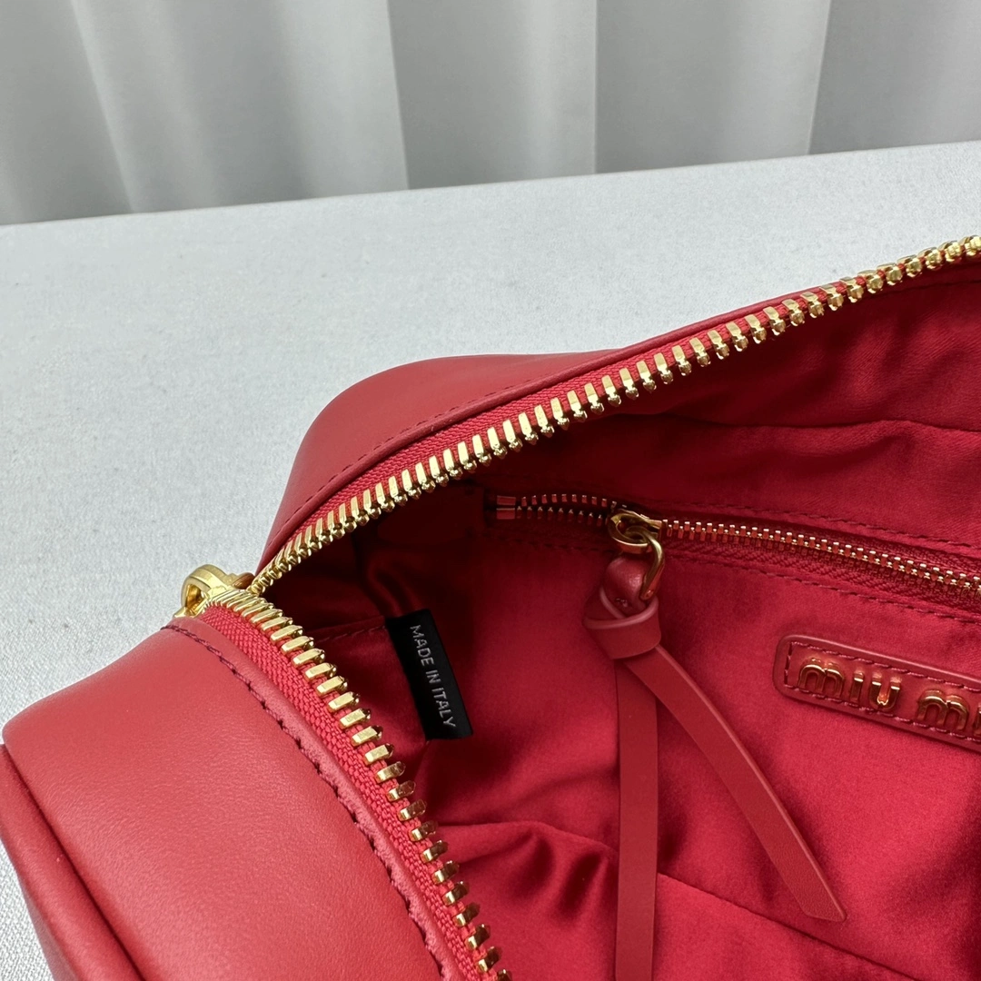 Miu Miu Top Handle Bags Cozy 69502