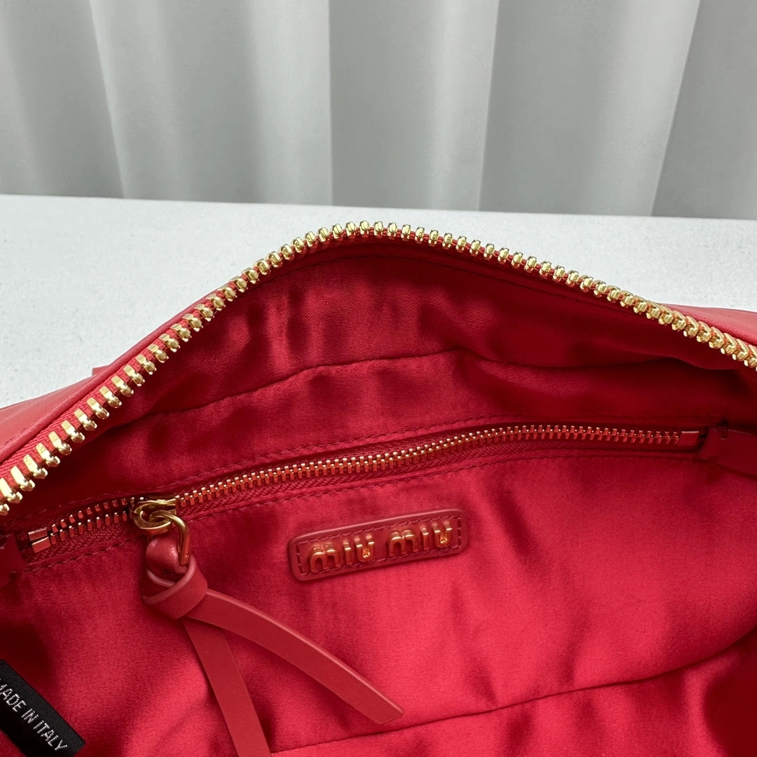 Miu Miu Top Handle Bags Cozy 69502