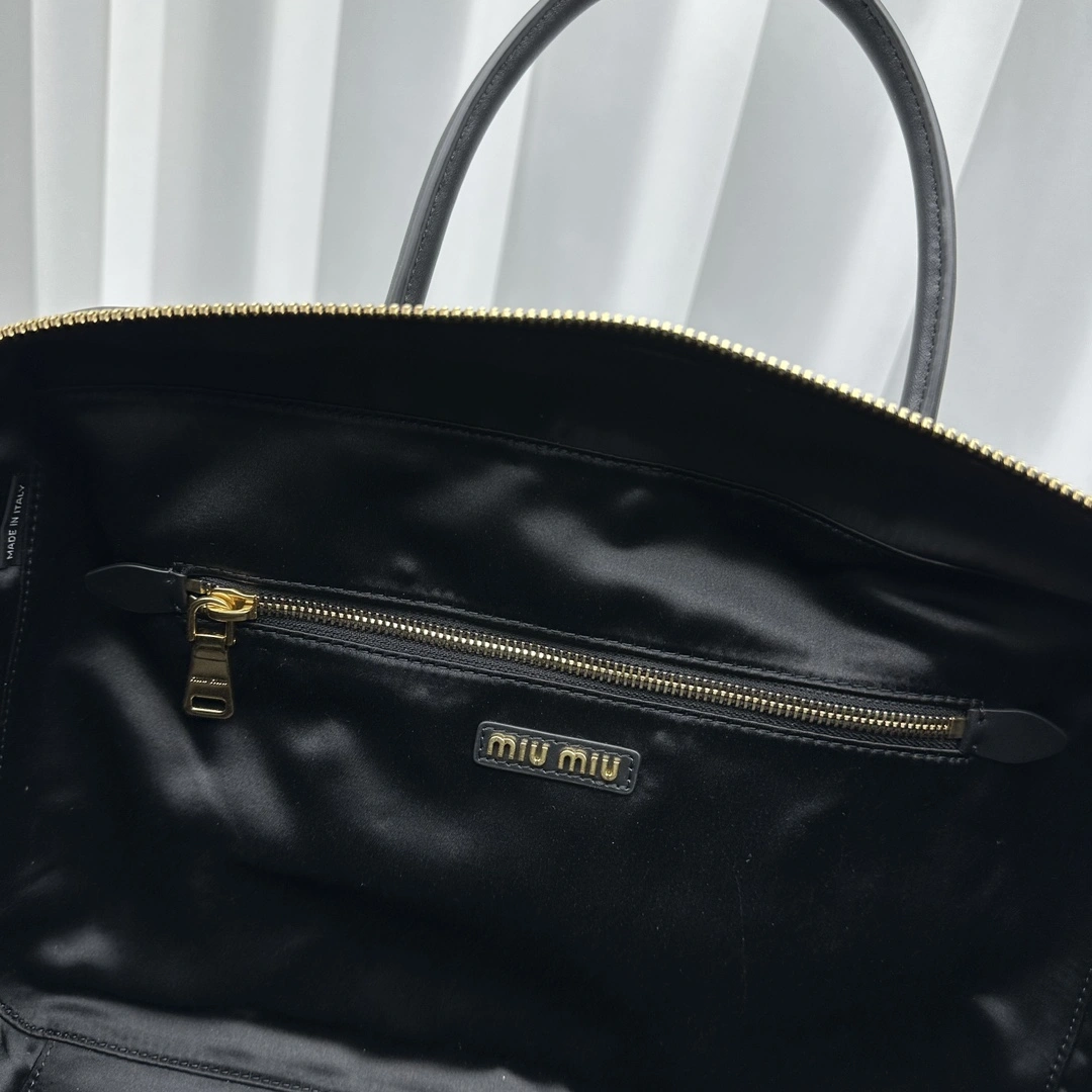 Miu Miu Top Handle Bags Elegant 69495