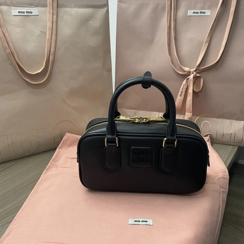 Miu Miu Top Handle Bags Snug 43758