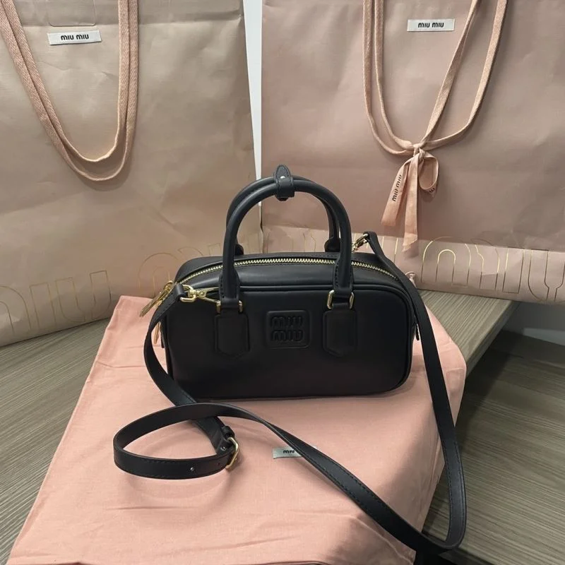 Miu Miu Top Handle Bags Snug 43758