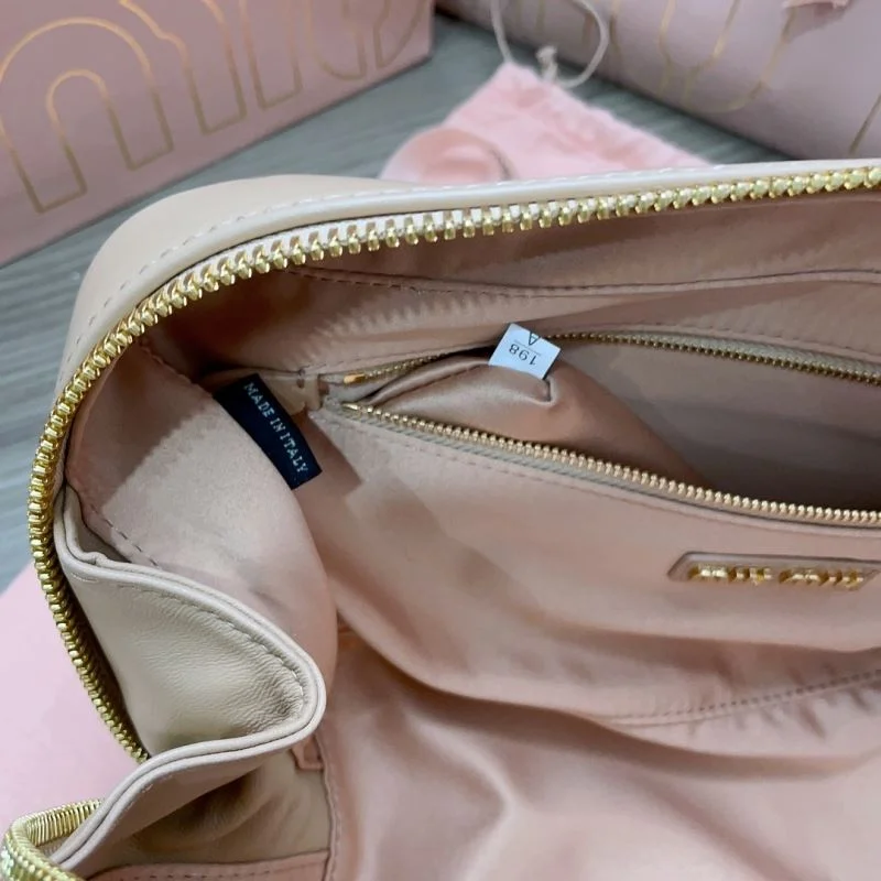 ZeroBulk Miu Miu Top Handle Bags 43700