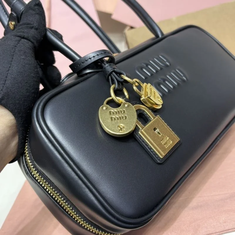 Miu Miu Top Handle Bags WellDesigned 43506