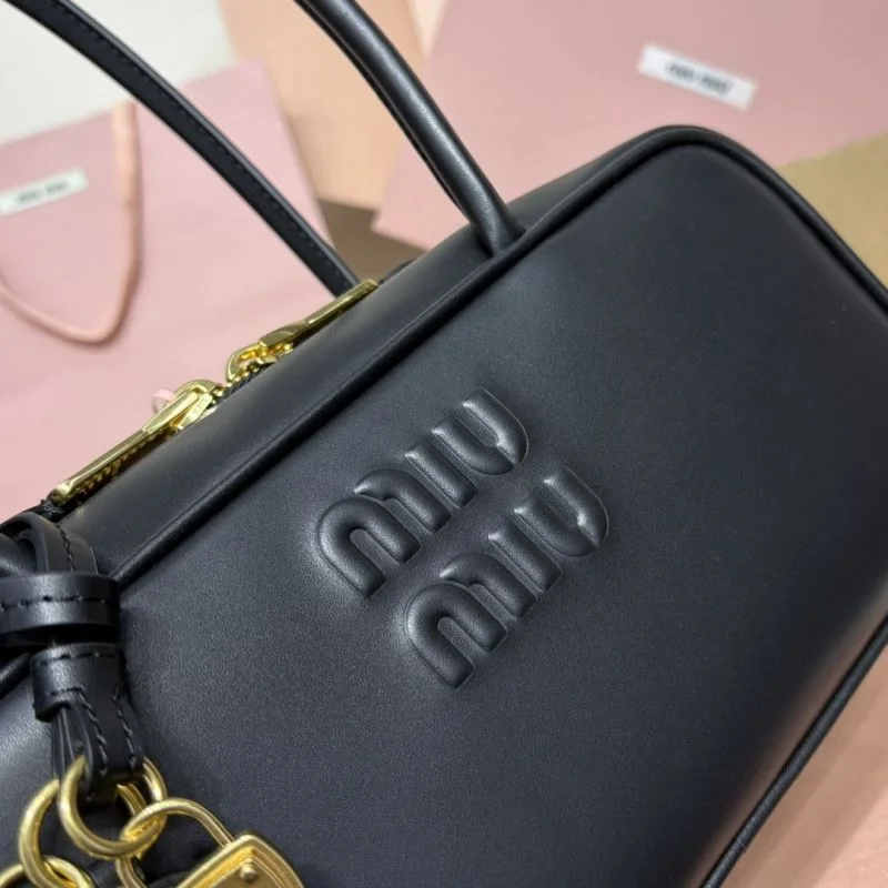 Miu Miu Top Handle Bags WellDesigned 43506