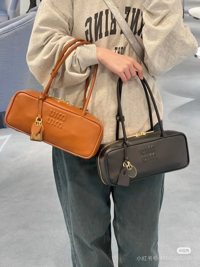 Miu Miu Top Handle Bags WellDesigned 43506