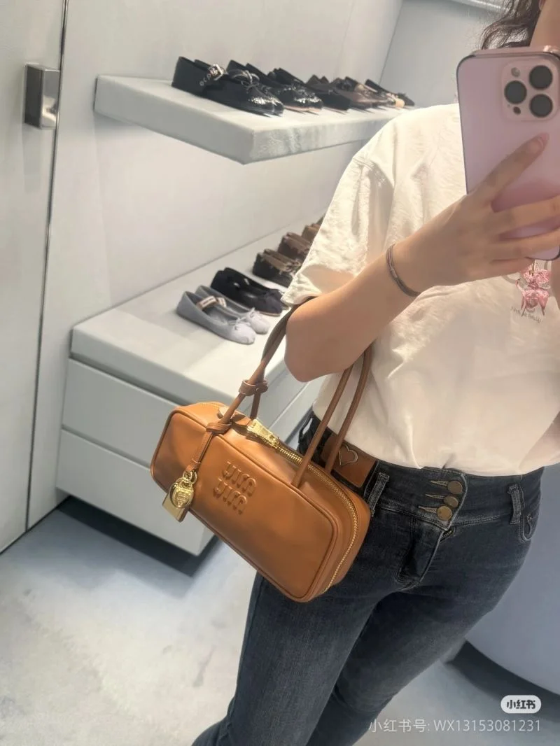 RelaxedFit Miu Miu Top Handle Bags 43507