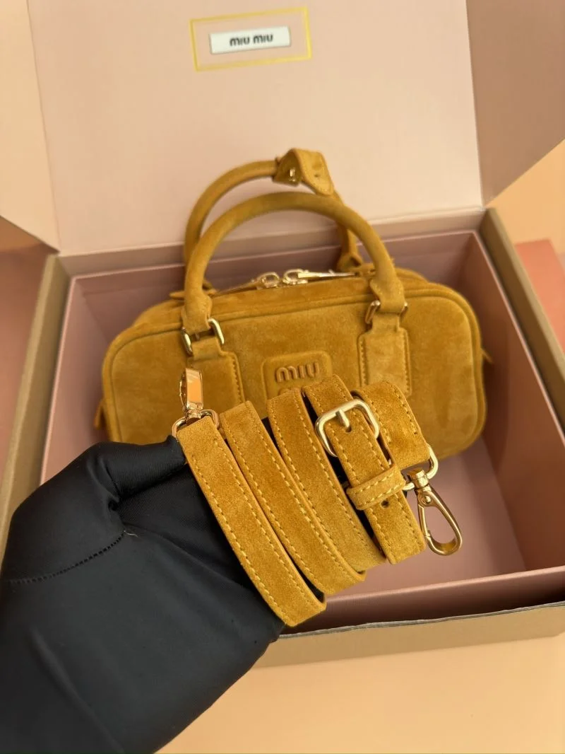 Stretchable Miu Miu Top Handle Bags 55978