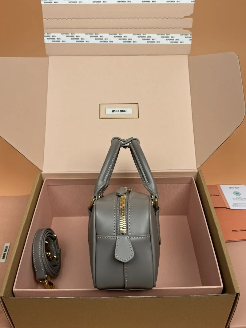 Miu Miu Top Handle Bags Trendsetting 37620