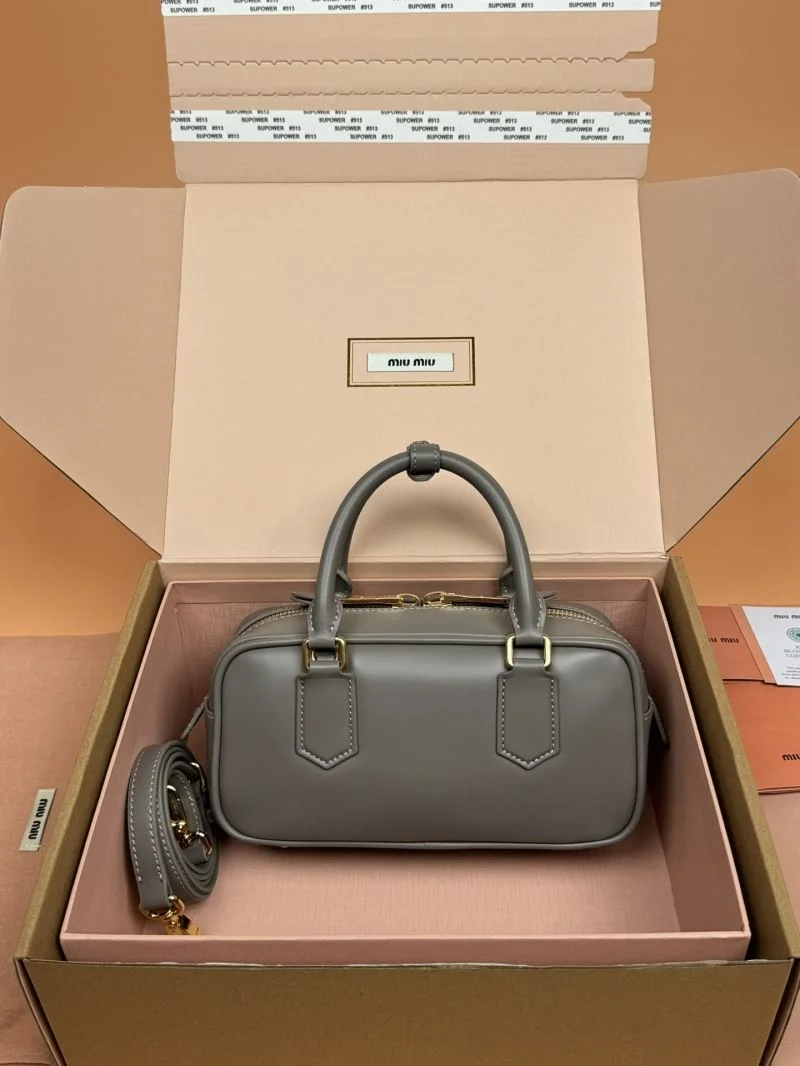 Miu Miu Top Handle Bags Trendsetting 37620