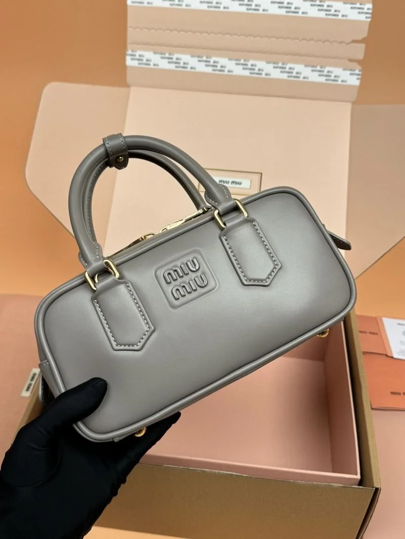 Miu Miu Top Handle Bags Trendsetting 37620