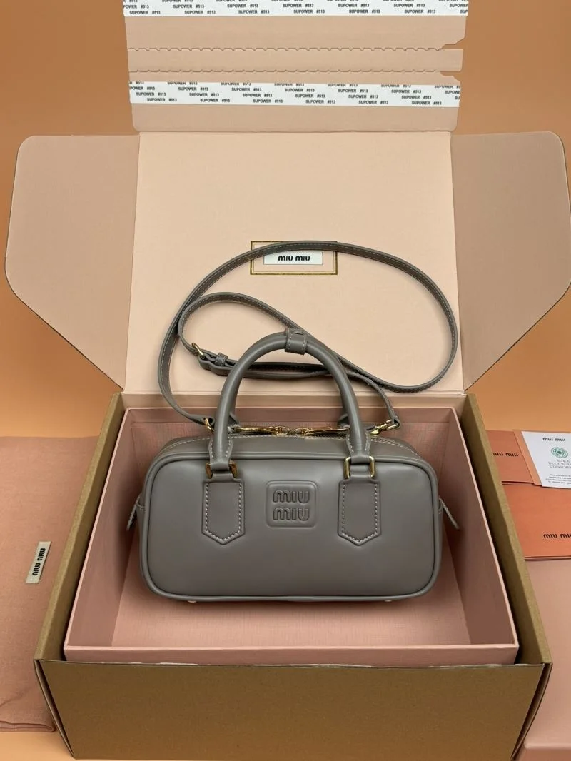 Miu Miu Top Handle Bags Trendsetting 37620