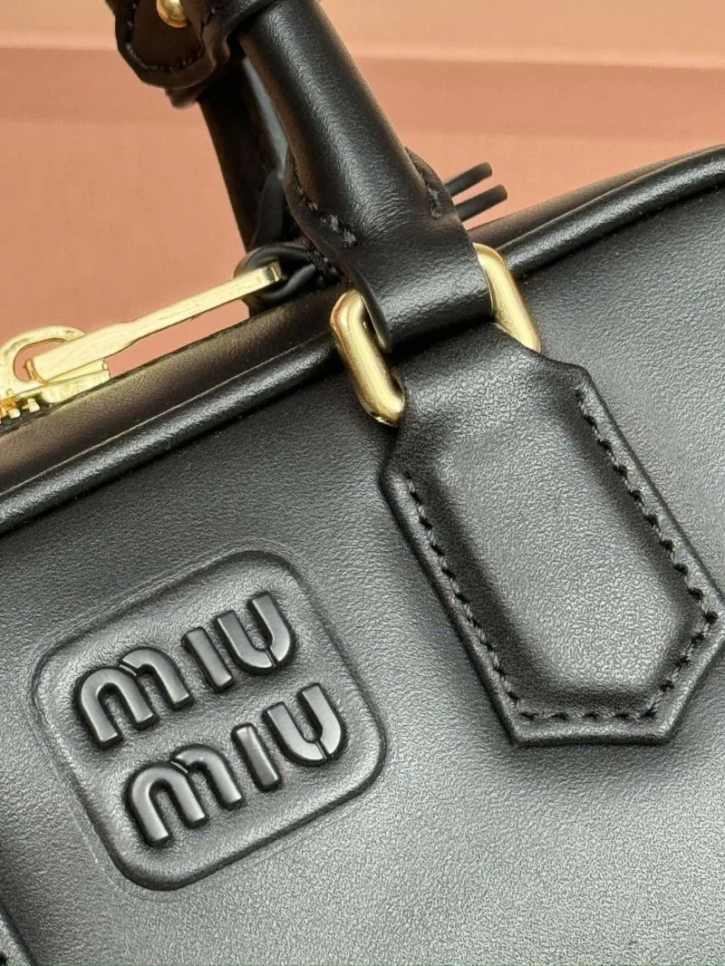 Miu Miu Top Handle Bags Vibrant 55916