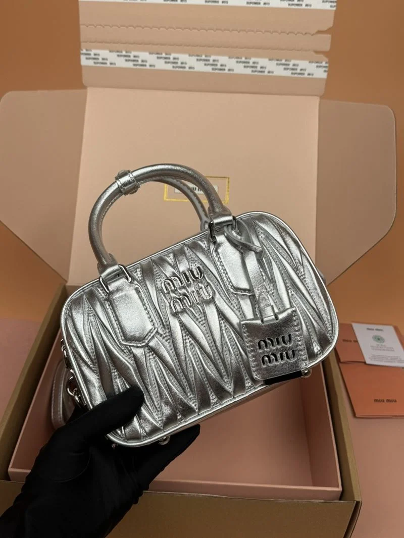 Miu Miu Top Handle Bags Refined 55917