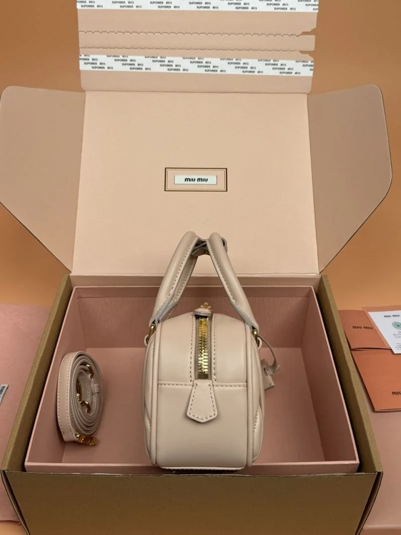 Miu Miu Top Handle Bags WellDesigned 55913