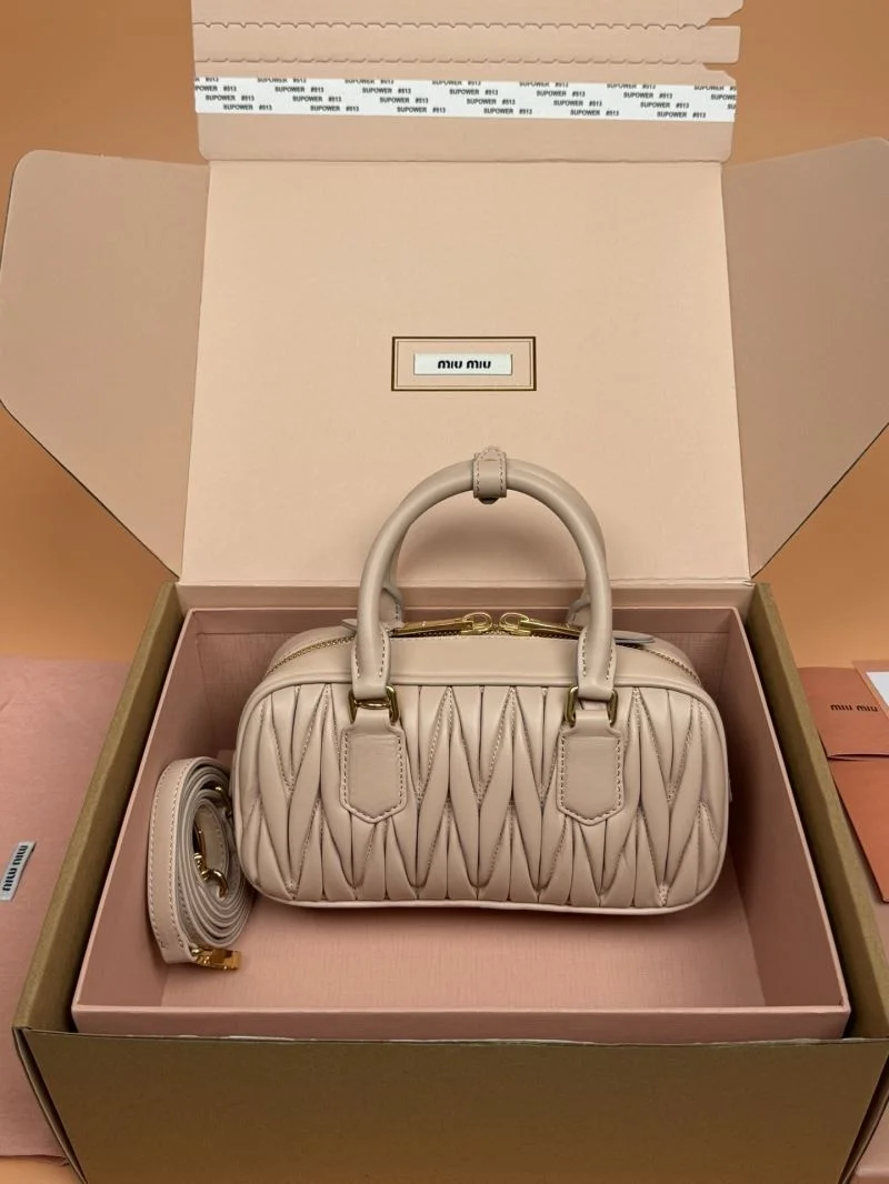 Miu Miu Top Handle Bags WellDesigned 55913