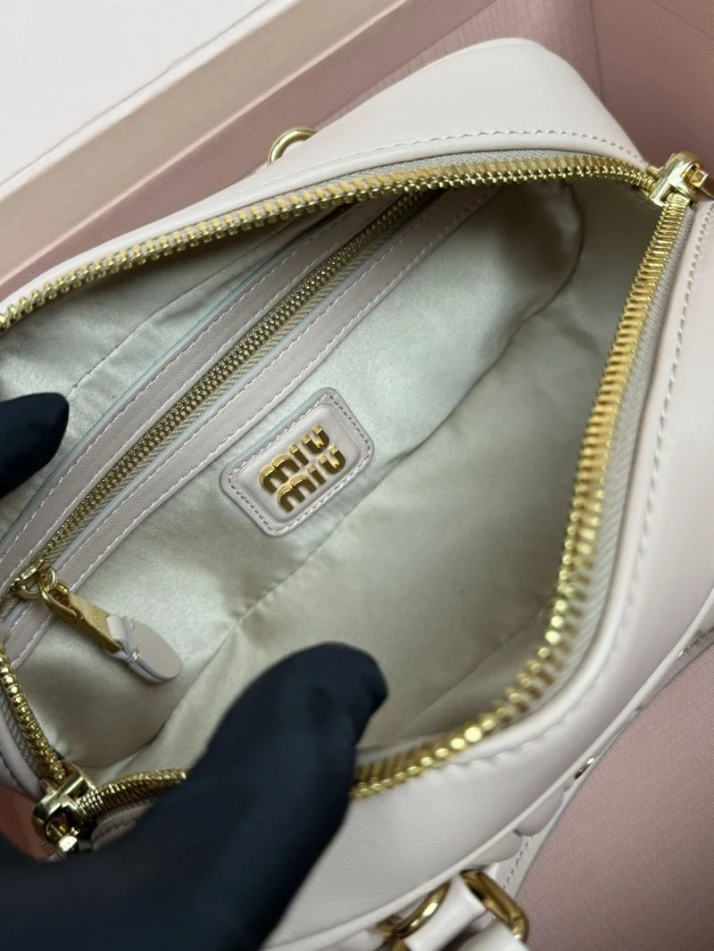 Miu Miu Top Handle Bags WellDesigned 55913