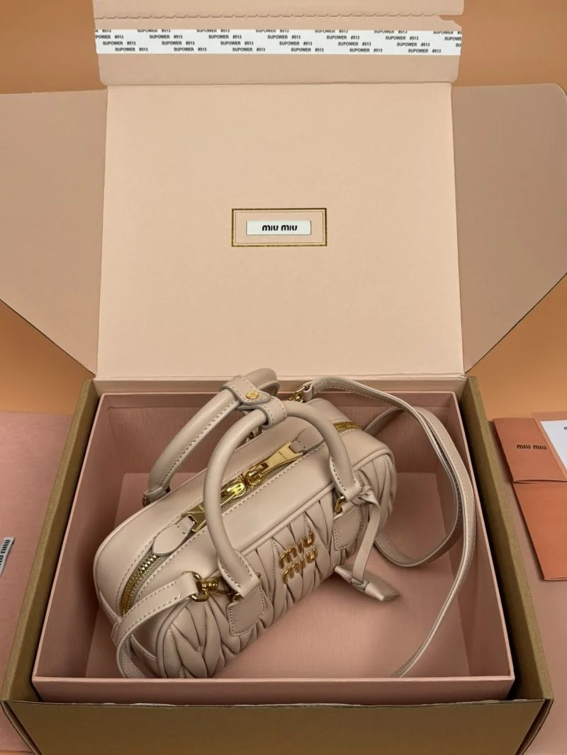 Miu Miu Top Handle Bags WellDesigned 55913