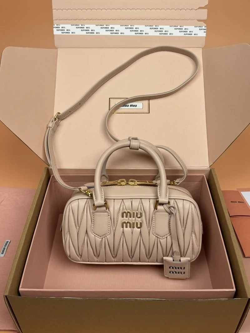 Miu Miu Top Handle Bags WellDesigned 55913