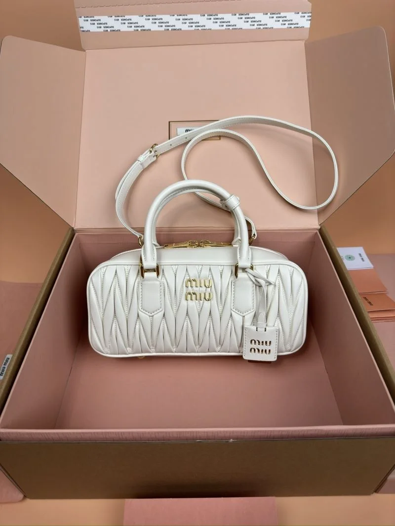 Miu Miu Top Handle Bags GoodFit 55929
