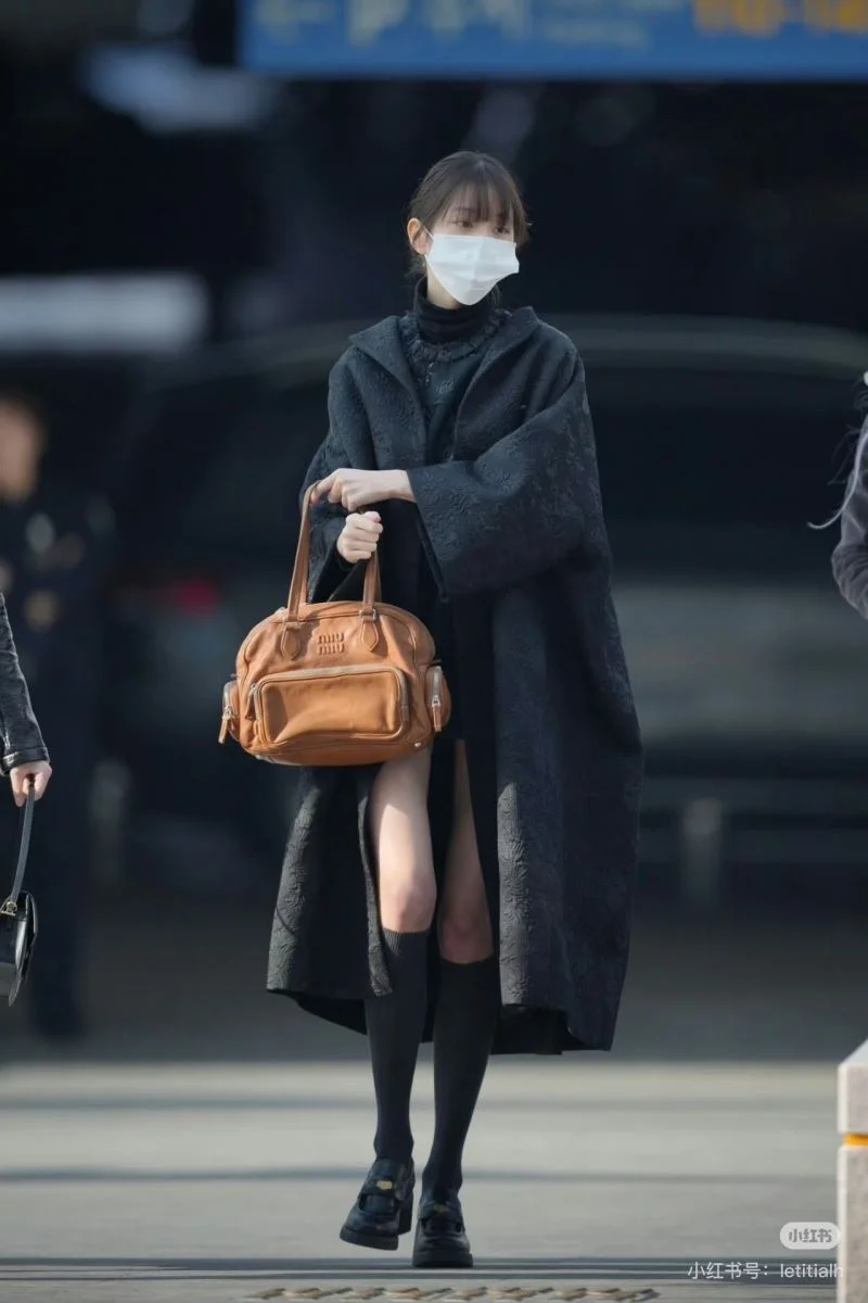 Miu Miu Top Handle Bags WellDesigned 55874
