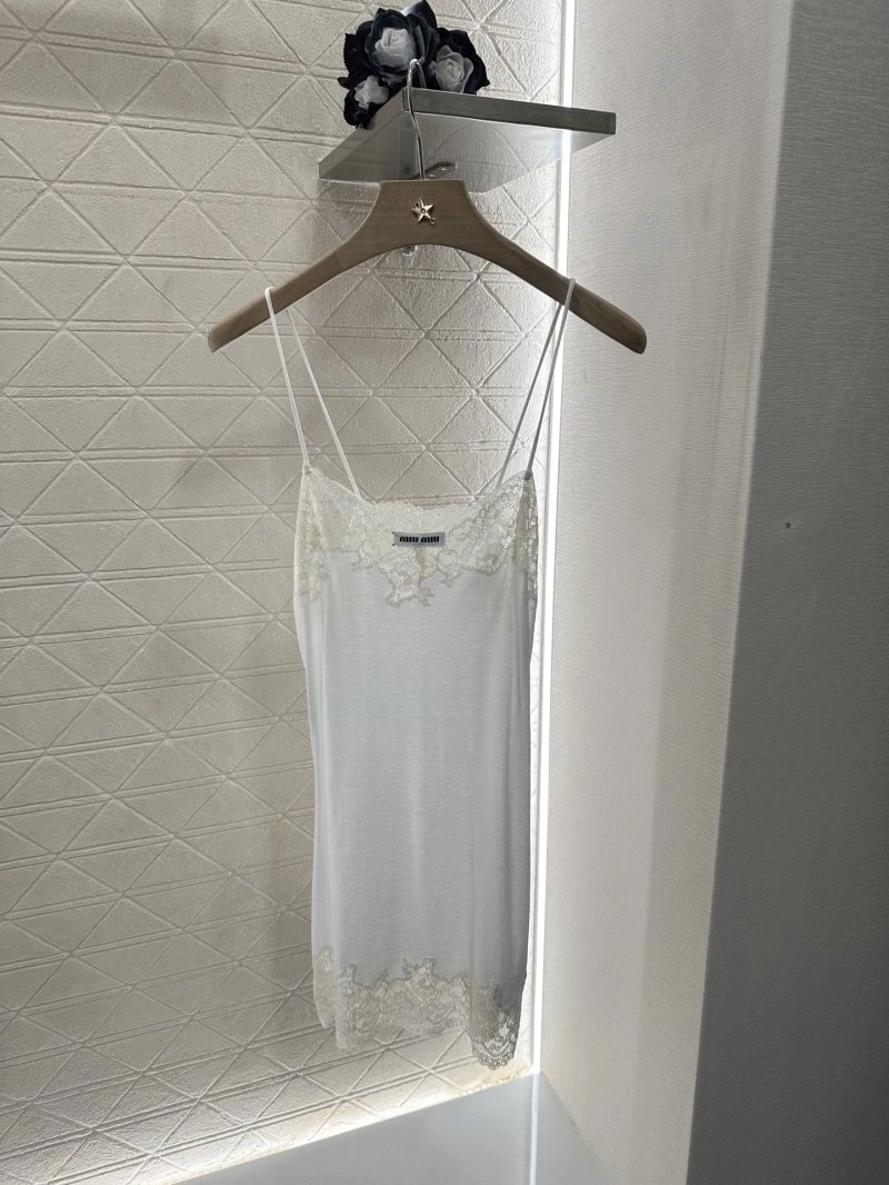 Miu Miu Vest Refined 150981