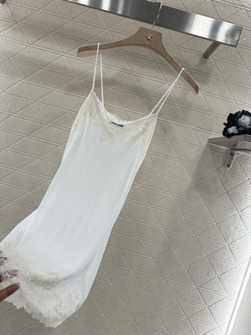 Miu Miu Vest Refined 150981
