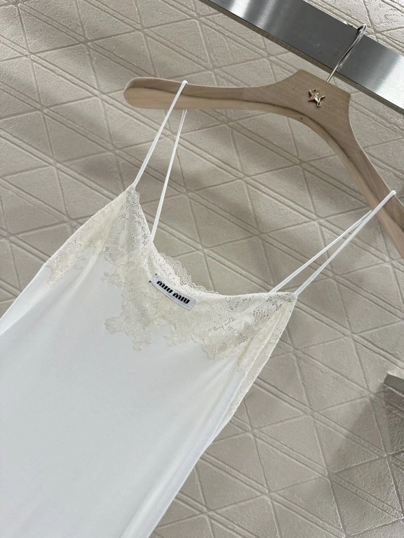 Miu Miu Vest Refined 150981