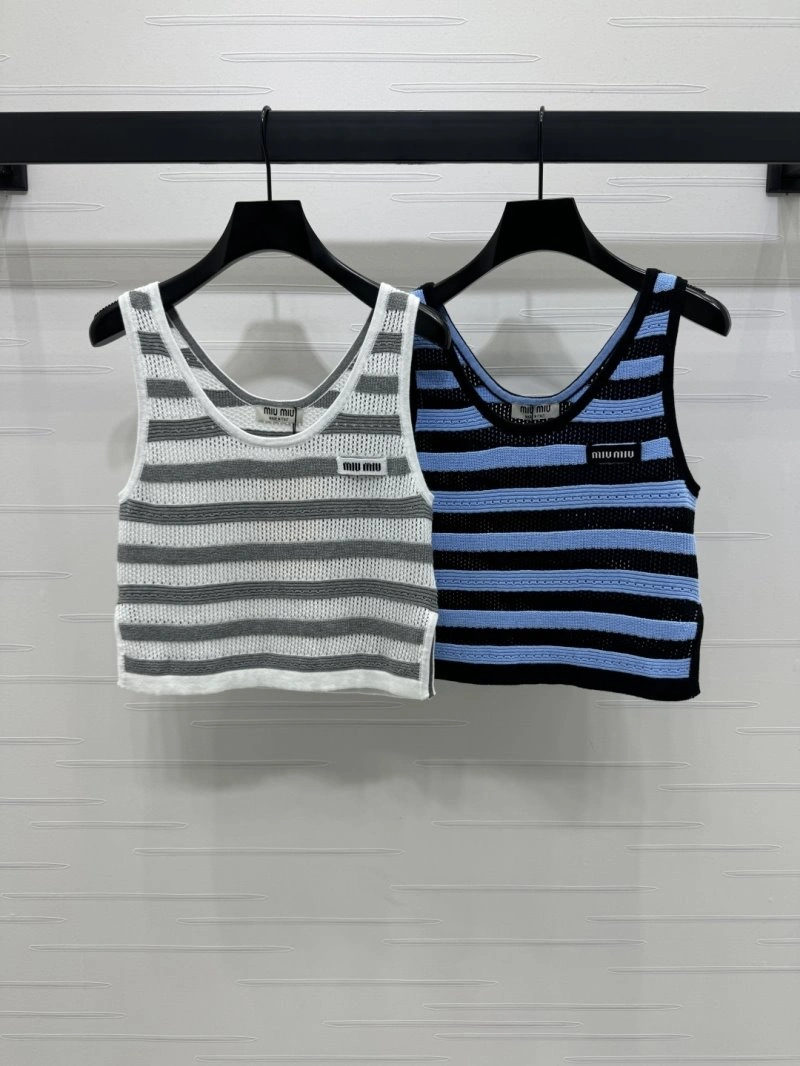 Miu Miu Vest Versatile 150950