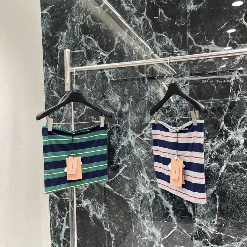 Miu Miu Vest Youthful 150955
