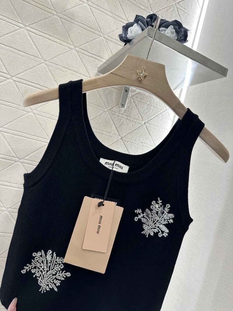 Miu Miu Vest Effortless 150957