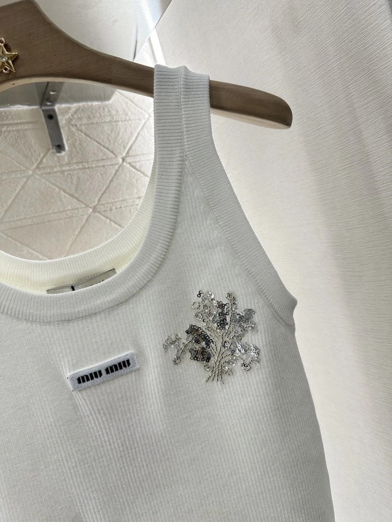 Miu Miu Vest Snug 150947