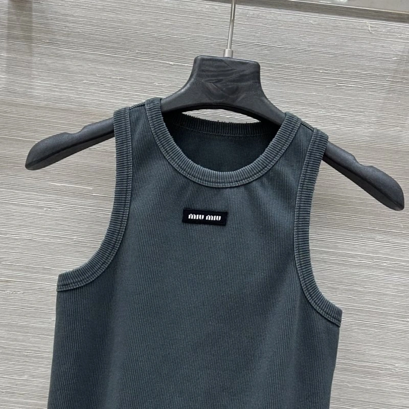 Miu Miu Vest Seasonal 150939