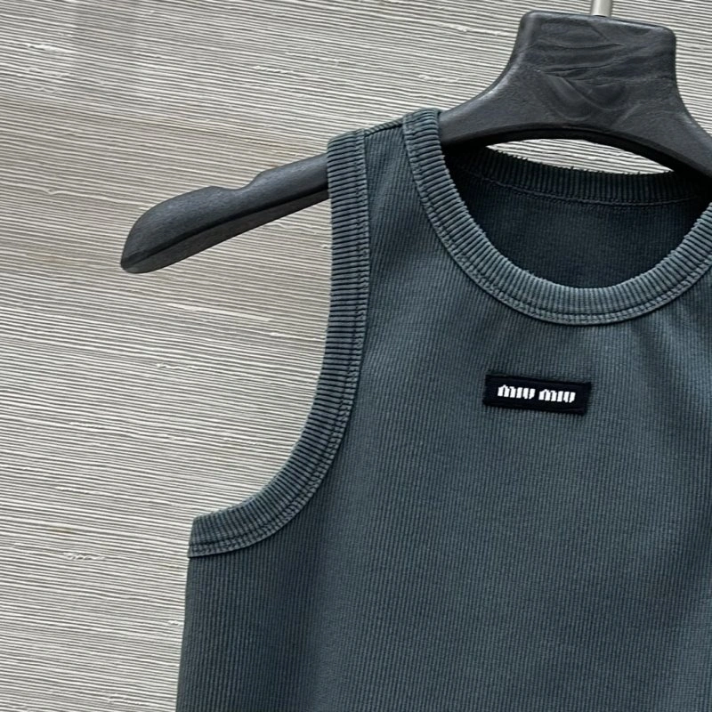 Miu Miu Vest Seasonal 150939