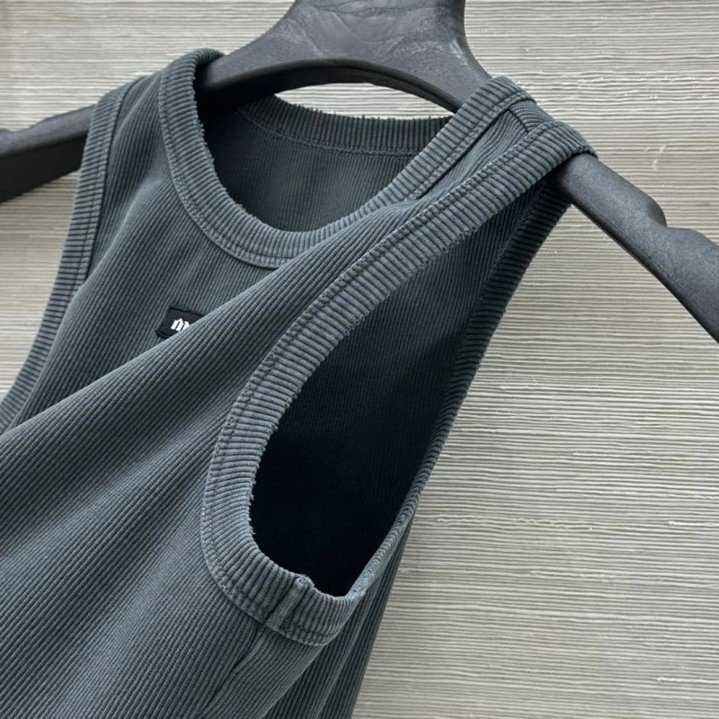 Miu Miu Vest Seasonal 150939