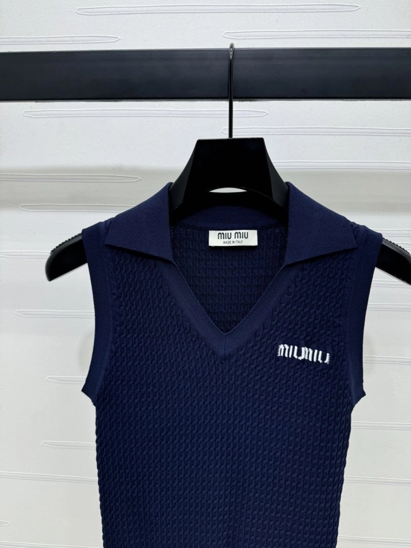 Miu Miu Vest Bold 156049