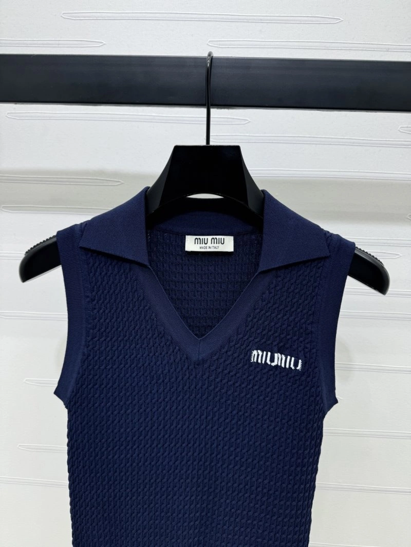 Miu Miu Vest Bold 156049