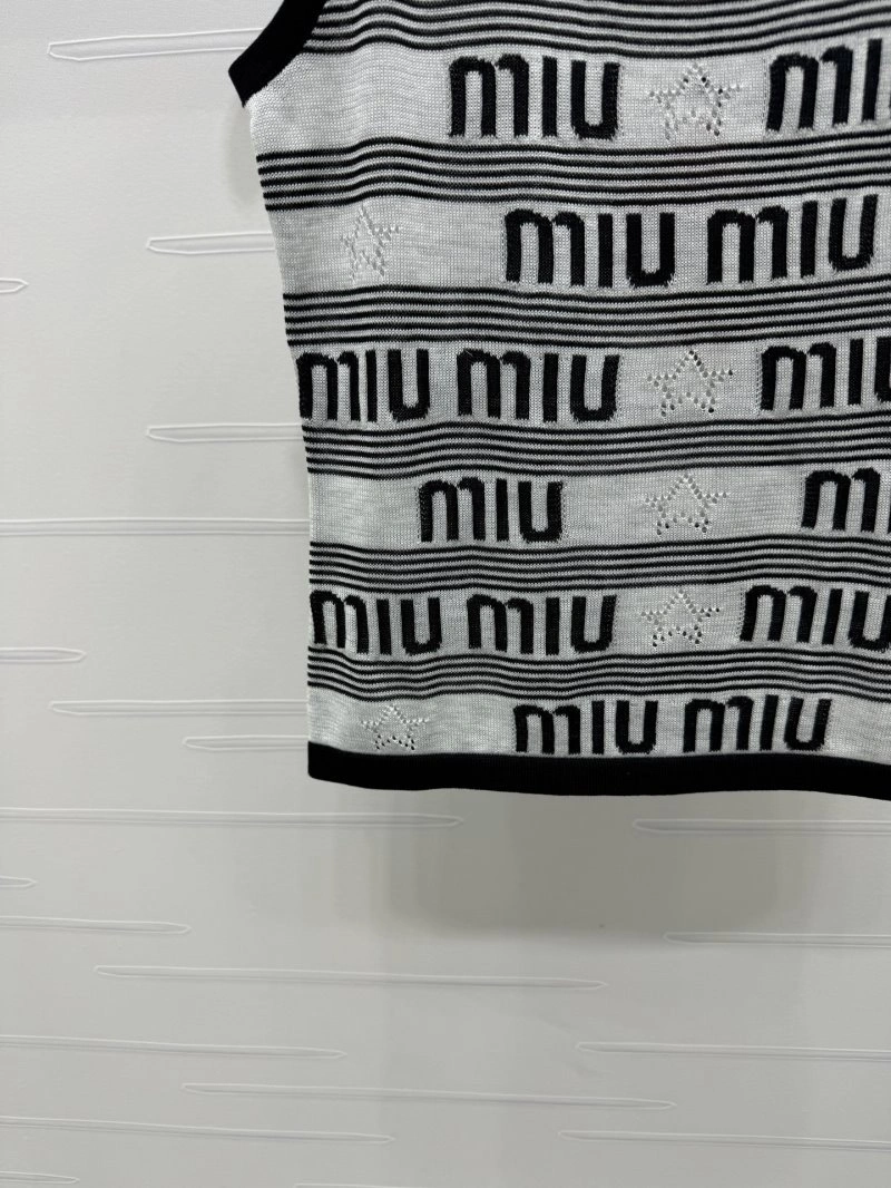 Miu Miu Vest AllSeason 156037