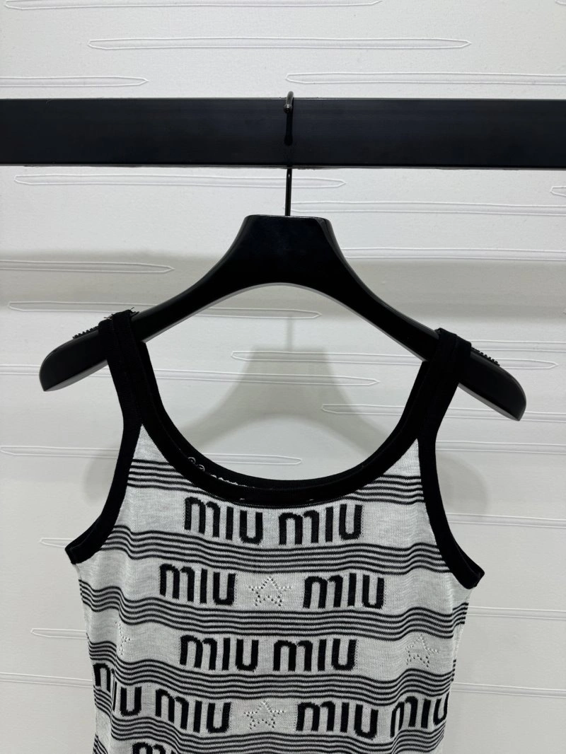 Miu Miu Vest AllSeason 156037