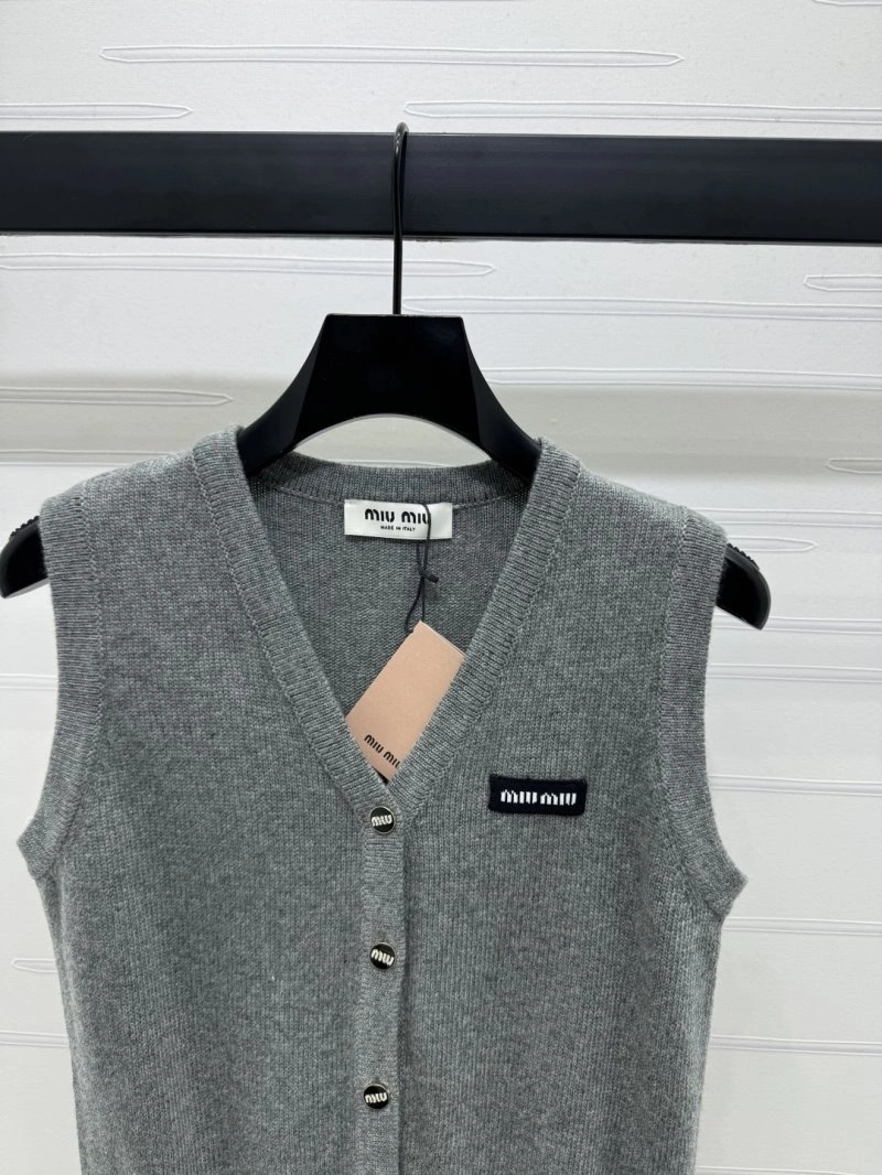 Compact Miu Miu Vest 156038