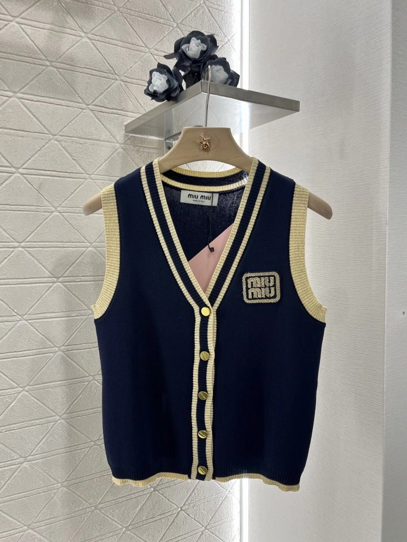 Miu Miu Vest ModernLook 156011