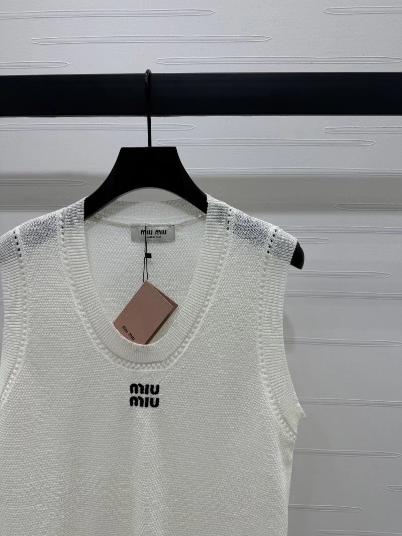 Miu Miu Vest Stretchable 155995