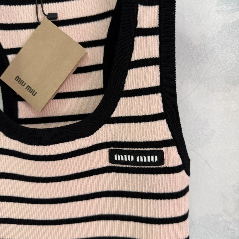 Miu Miu Vest Snug 155993