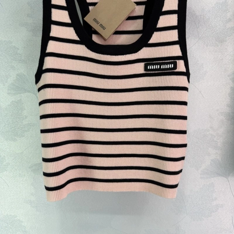 Miu Miu Vest Snug 155993