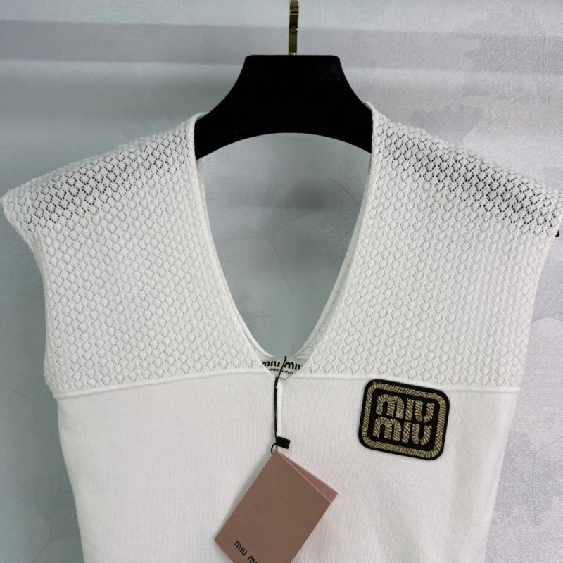 Miu Miu Vest Sustainable 155982
