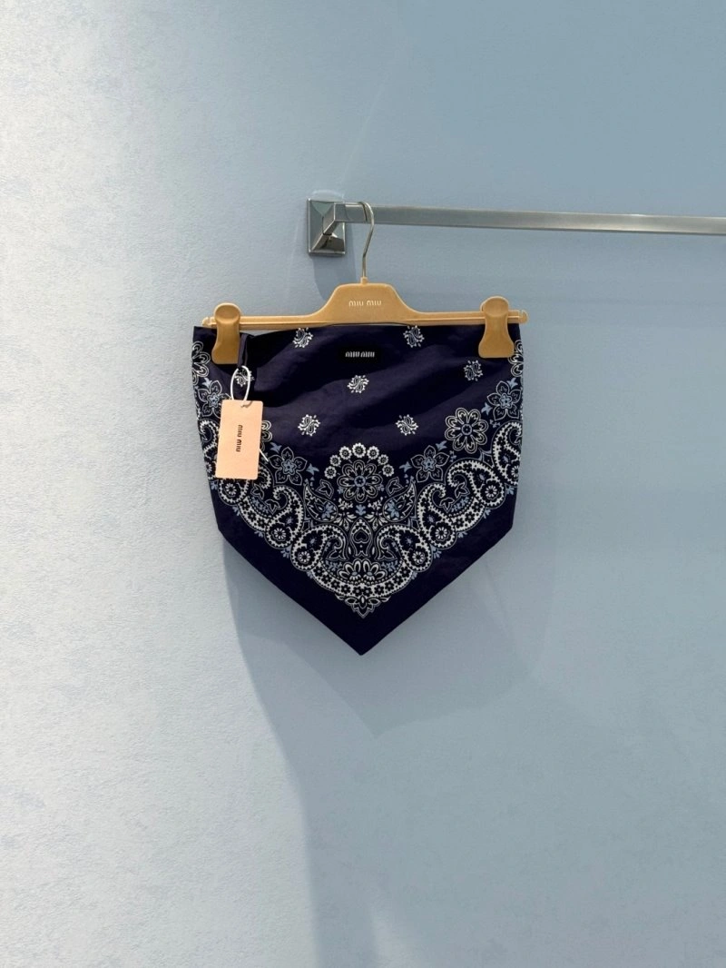 Trendsetting Miu Miu Vest 155981
