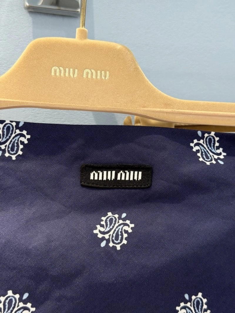 Trendsetting Miu Miu Vest 155981