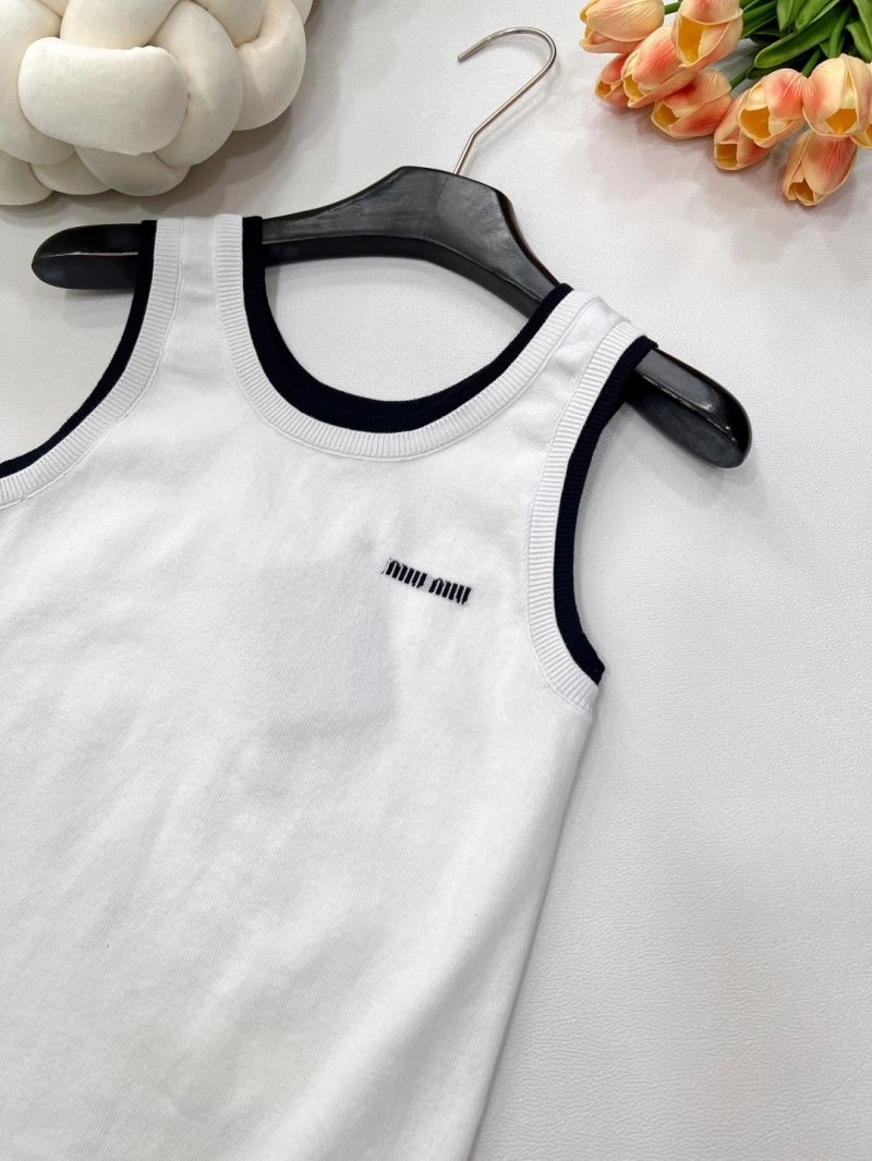 Miu Miu Vest Breathable 148401