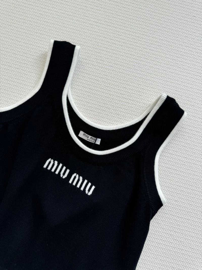 Miu Miu Vest Comfortable 148364