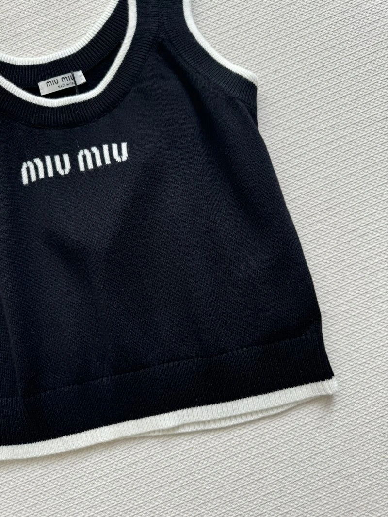 Miu Miu Vest Comfortable 148364